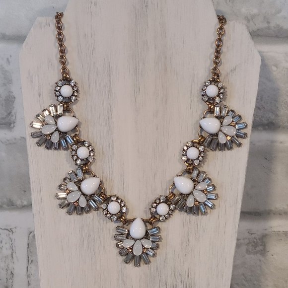 Vintage Jewelry Box Statment Necklace Crystal Stone Acrylic Gold Tone Extender - Picture 2 of 10